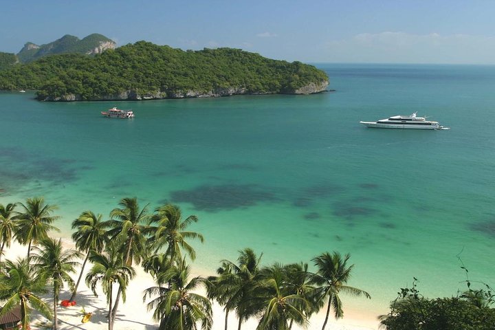 Angthong Park Speedboat Tour: Sightseeing & Snorkelling Adventure