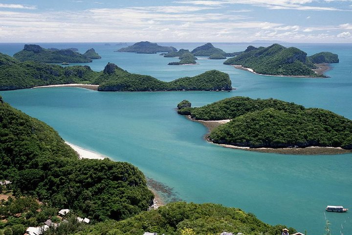 Angthong Park Speedboat Tour: Sightseeing & Snorkelling Adventure