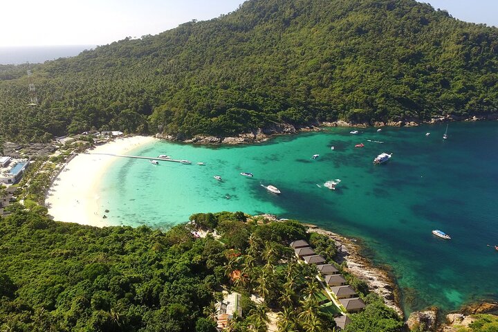 Banana Beach Day Trip – Your Everyday Escape
