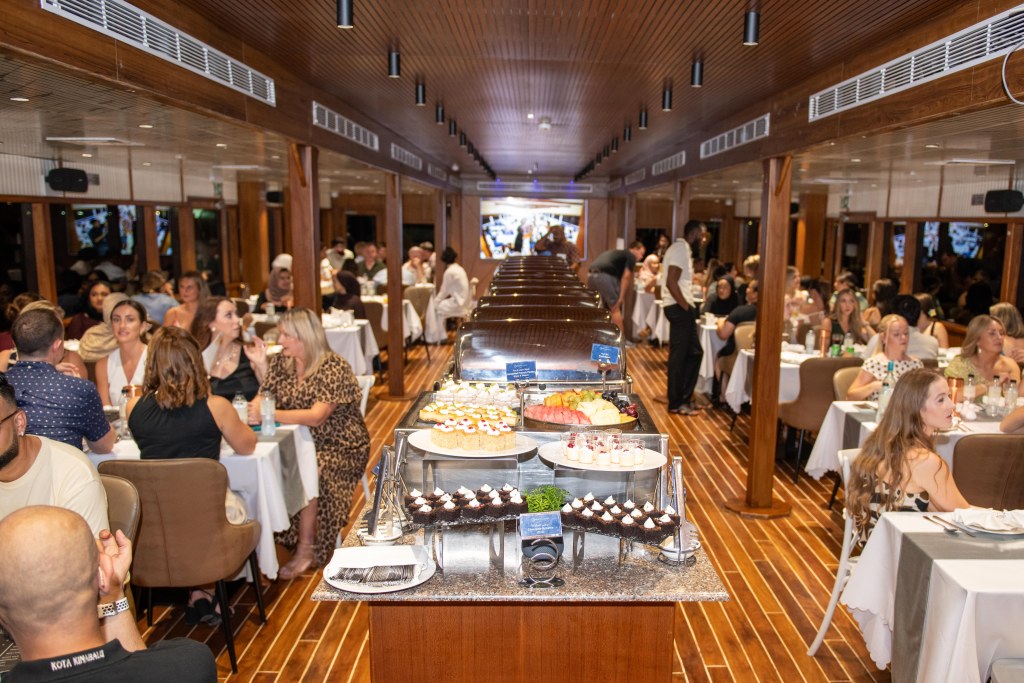 International buffet dinner on luxury Dubai Marina dinner cruise
