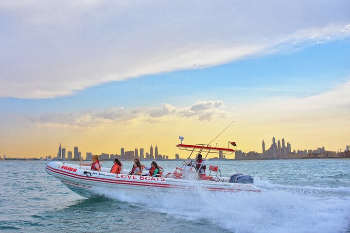 Dive into the JBR canyon! Speed past the dazzling skyscrapers of Jumeirah Beach Residence and the Ain Dubai on your thrilling Dubai Speedboat: Marina, JBR & Ain Dubai Skyline Cruise!