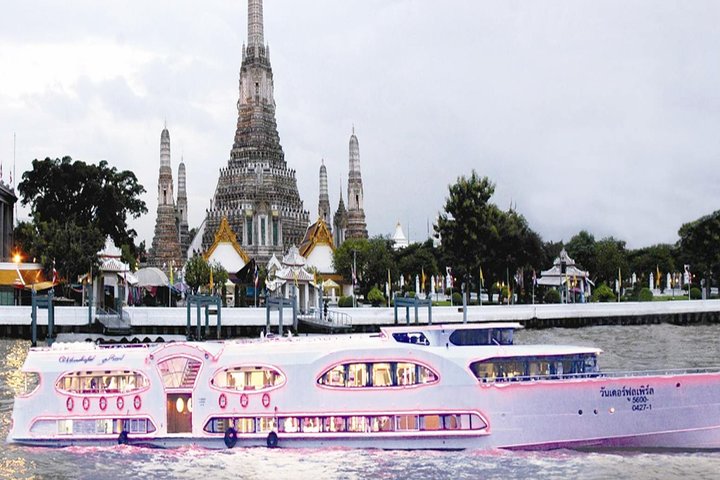 Take a great experience with an enchanting dinner cruise along the Chao Phraya River on the Grand Pearl.