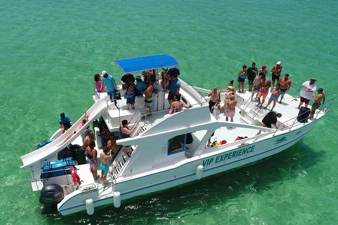 Hip Hop Party Boat: Snorkel in Punta Cana