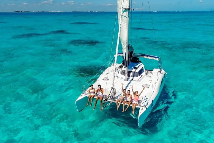 Isla Mujeres 4-in-1 Catamaran: Snorkel, Beach Club & Open Bar