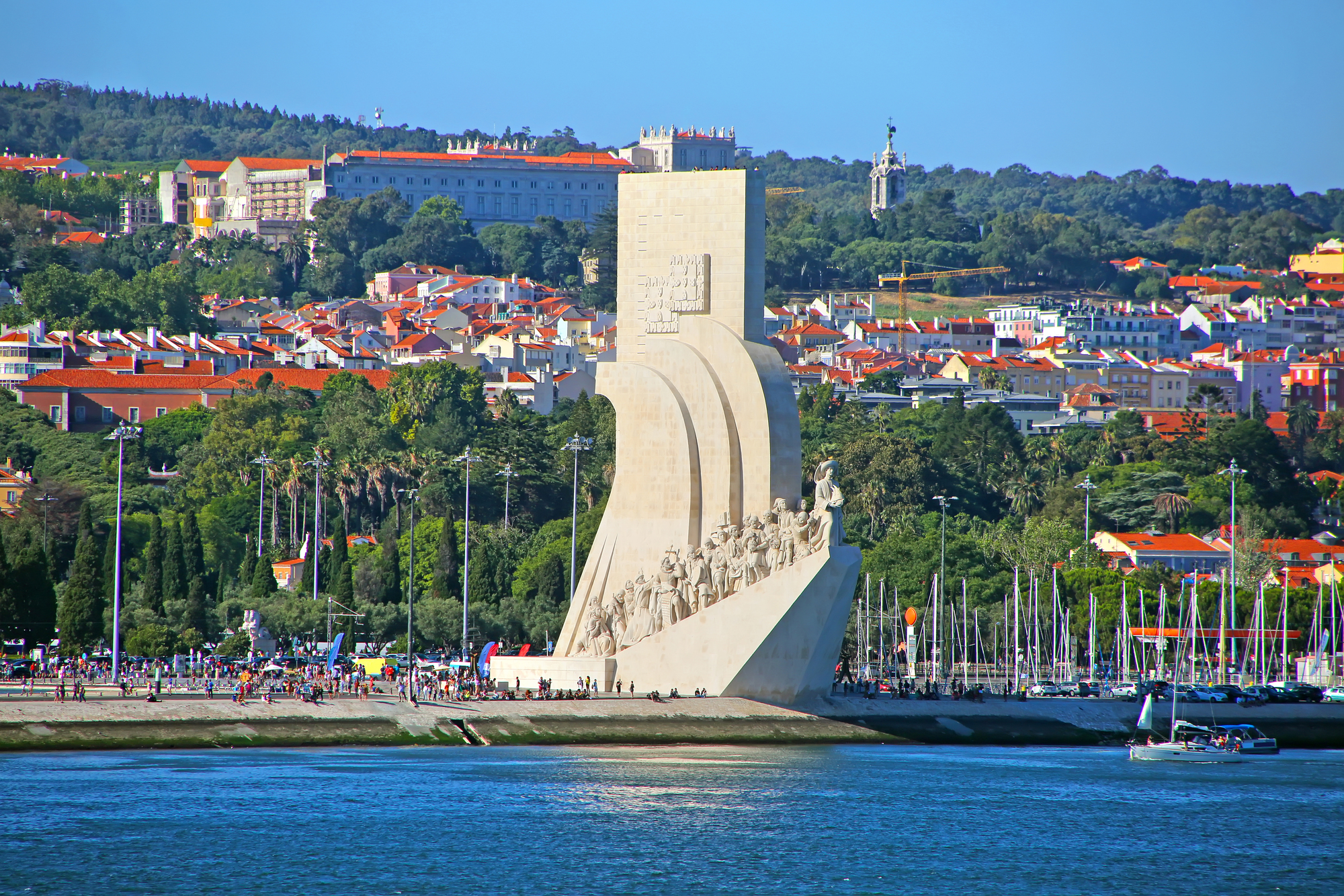 Lisbon Experience: Bus and Tagus River Boat Tour.