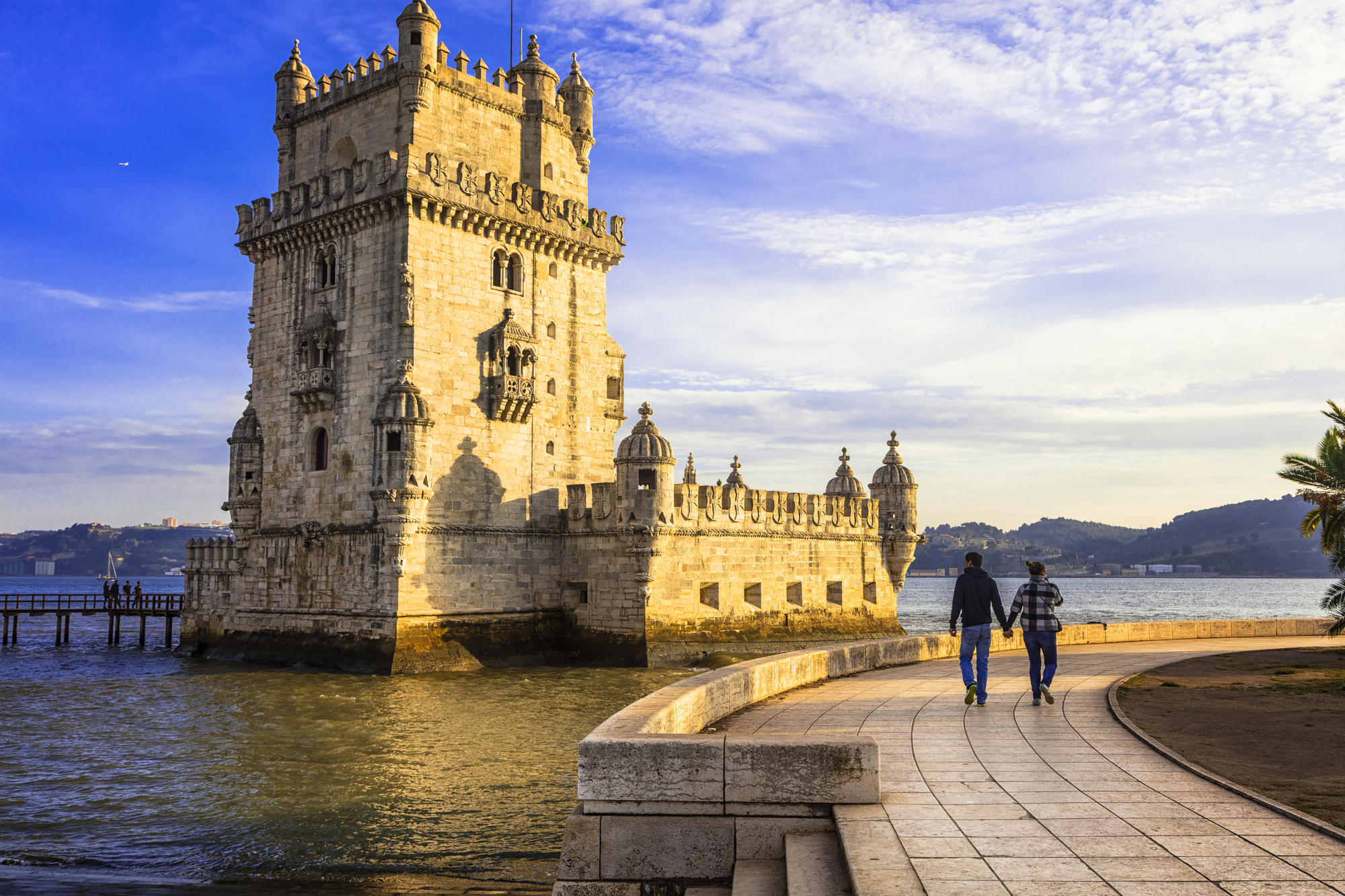 Lisbon Experience: Bus and Tagus River Boat Tour.