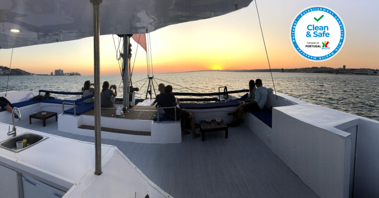 Lisbon Sunset Catamaran Cruise on The Tagus River