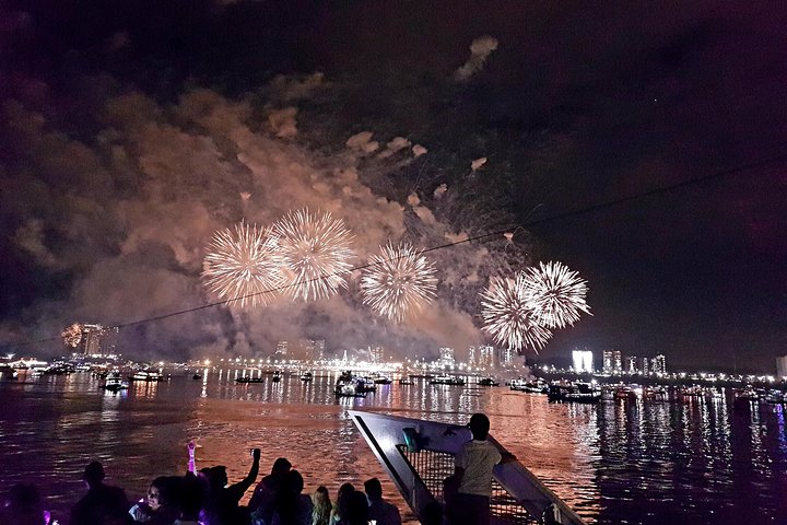 Manaus Reveillon by boat - Reveillon em Manaus de Barco!