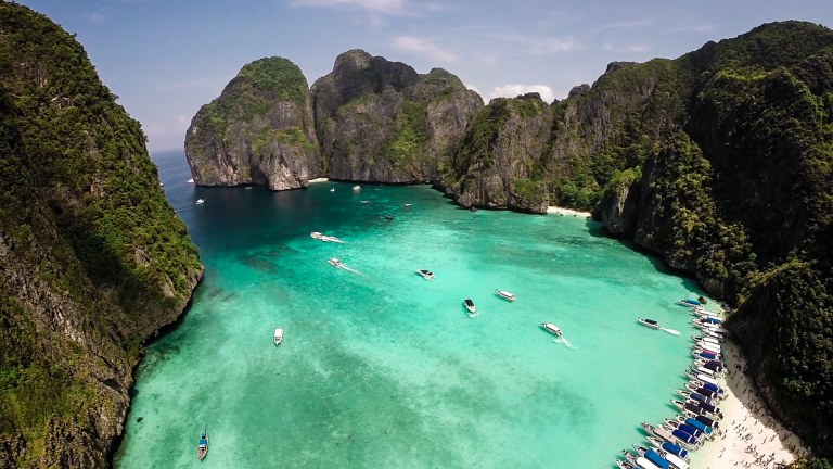 Phi Phi Islands by Speedboat with Lunch