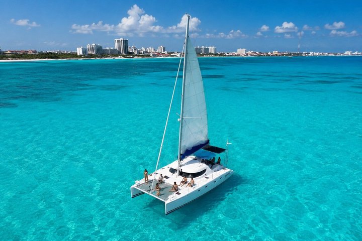 Private Catamaran Cancun 3 Hour Snorkel and Open Bar Cruise