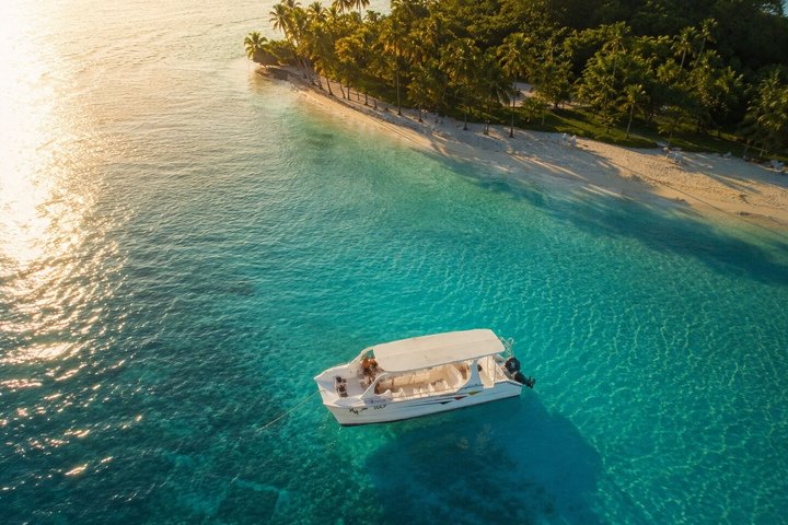 Private Cayo Levantado Day Trip from Samaná in Bacardi Island