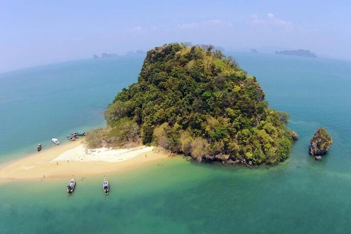 Private Coral Islands – Snorkel Away From the Crowds
