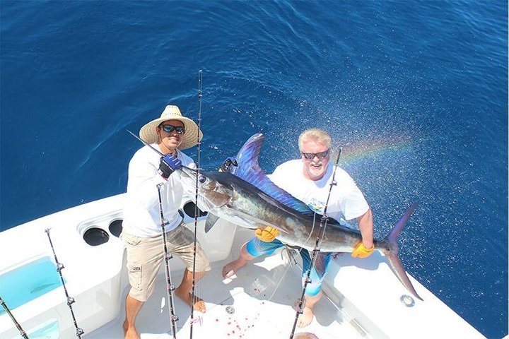 Private Marlin Charter Cabo 5 Hour 38ft Yacht 6 Anglers