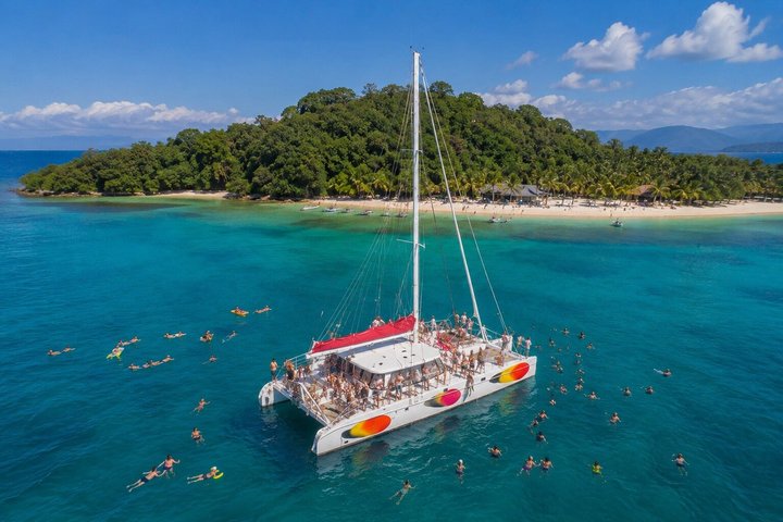 Private Sailing Charter Samaná Cayo Levantado Day Trip