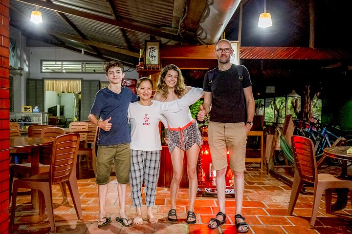 Small-group 2-Day Mekong Delta: Floating market, Cooking Demo