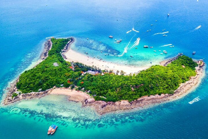 Speedboat Tour From Pattaya to Koh Larn Coral & Sak Island
