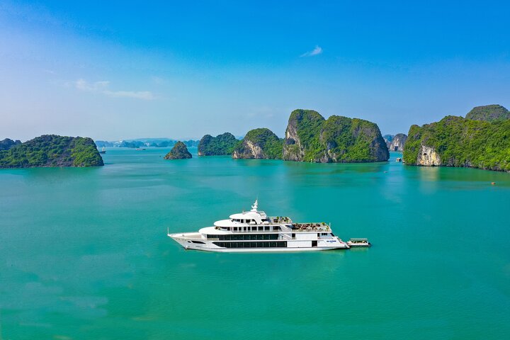 06 Hours Explore Halong Bay with Sea Octopus Cruise