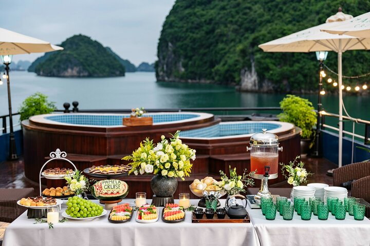 1 Day Pamela 5 Star Luxury Cruise From Halong Bay, Jacuzzi Pool