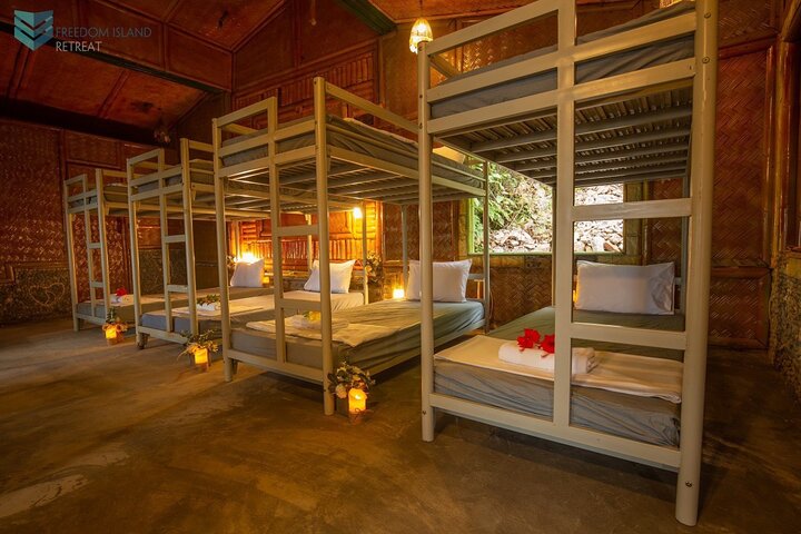 1 Night Luxury Party Cruise & 1 Night On Peaceful Freedom Bungalow Halong Bay