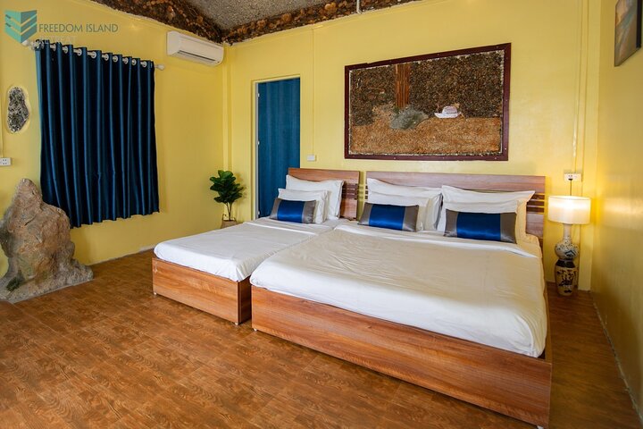 1 Night Luxury Party Cruise & 1 Night On Peaceful Freedom Bungalow Halong Bay