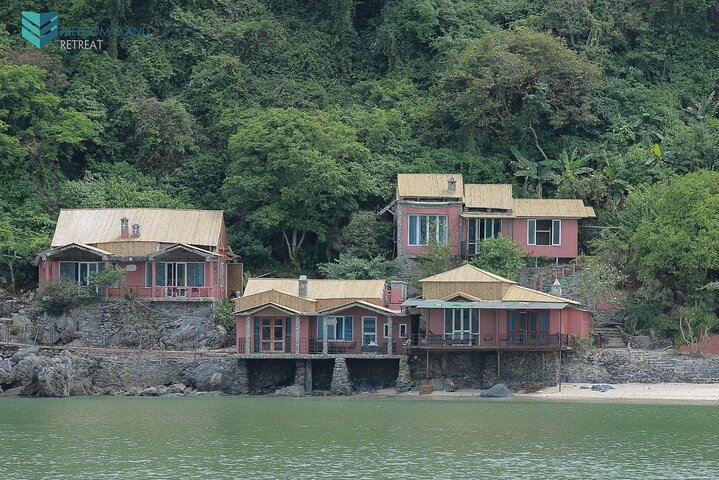 1 Night Party Boat & 1 Night Bungalow in Freedom Island
