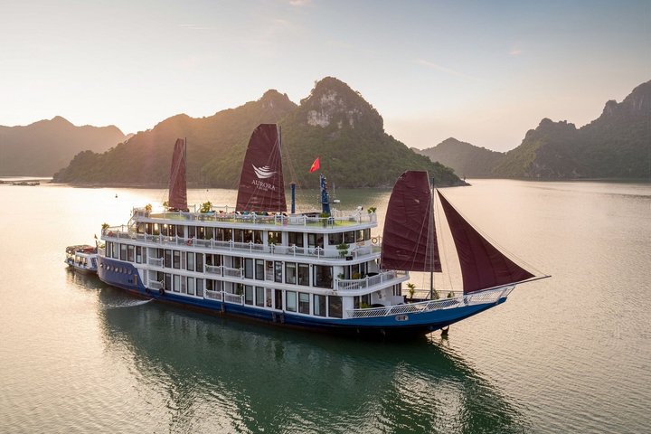2 Day 1 Night Luxury Ha Long and Lan Ha Bay 5 Star Cruise Balcony