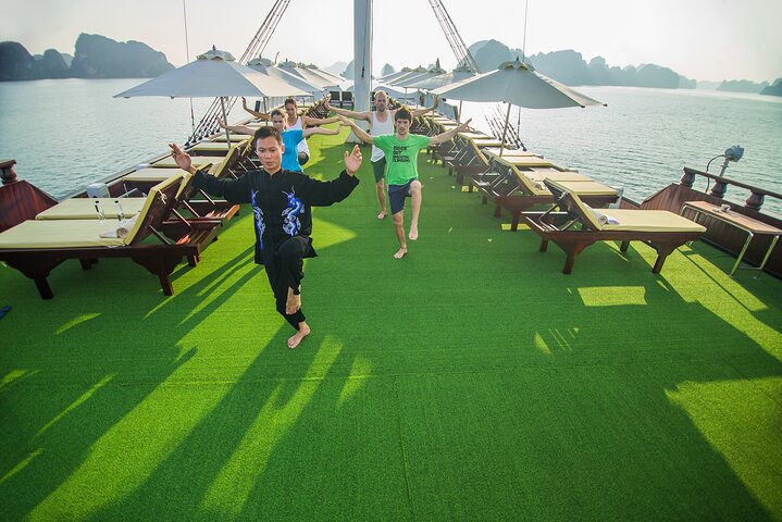 2-Day Luxury Bai Tu Long Bay Cruise from Halong Cruise Port