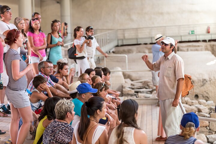 Guided Tour by archaeologist