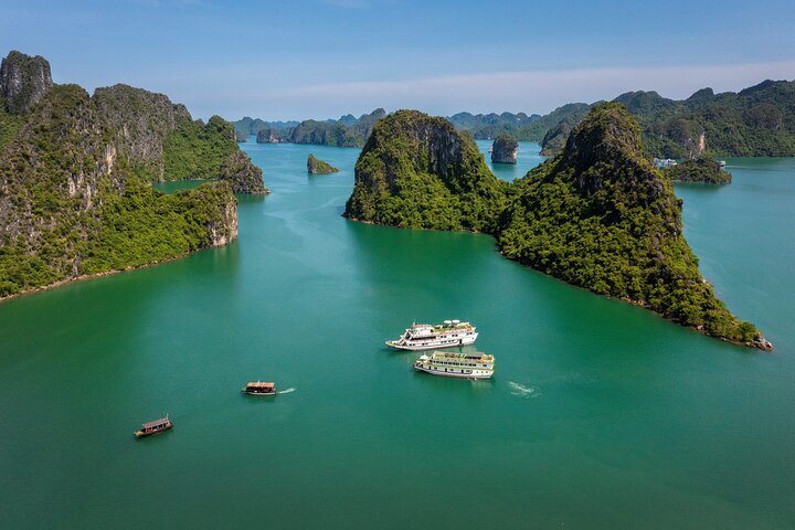 2 Days 1 Night Halong Bay Classic Cruise for Budget Travelers