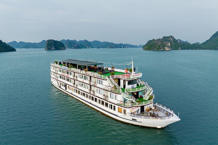 2 Days 1 Night Halong Bay on Amanda Cruises