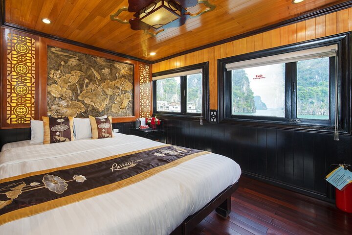2 Days Bai Tu Long Bay Cruise on Boutique Wooden Boat from Hanoi