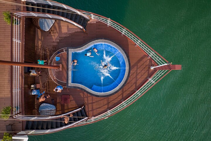 2 Days Le Journey Elegance 5 Star Cruise in Halong and Lan Ha Bay