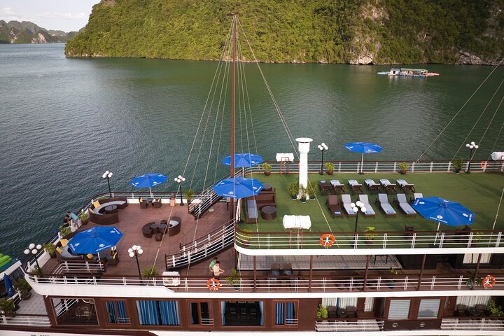 2 Days Le Journey Elegance 5 Star Cruise in Halong and Lan Ha Bay