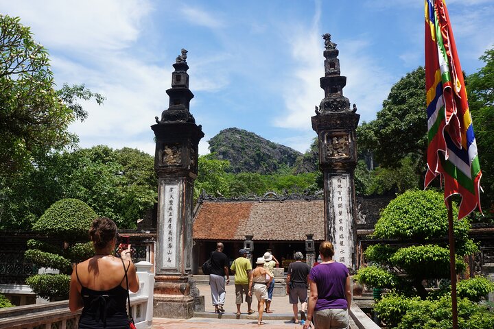 2D1N Discover Hoa Lu - Tam Coc - Mua cave - Bai Dinh - Trang An