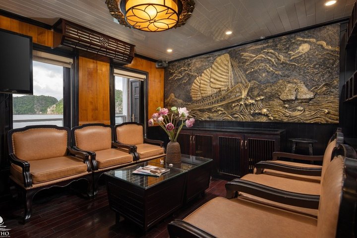 3-Day Discover Halong & Bai Tu Long Bay on Treasure Junk Cruise