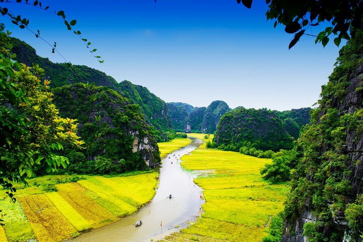 3 Days 2 Nights Combined Luxury Trip to Ninh Binh and Halong Bay