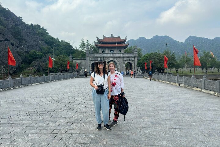 3 Days 2 Nights Combined Luxury Trip to Ninh Binh and Halong Bay