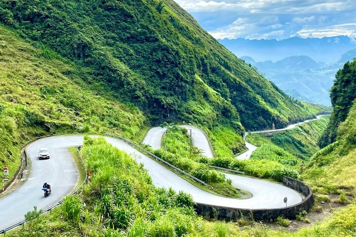 3-Day Ha Giang Loop Tour from Ha Noi and Return