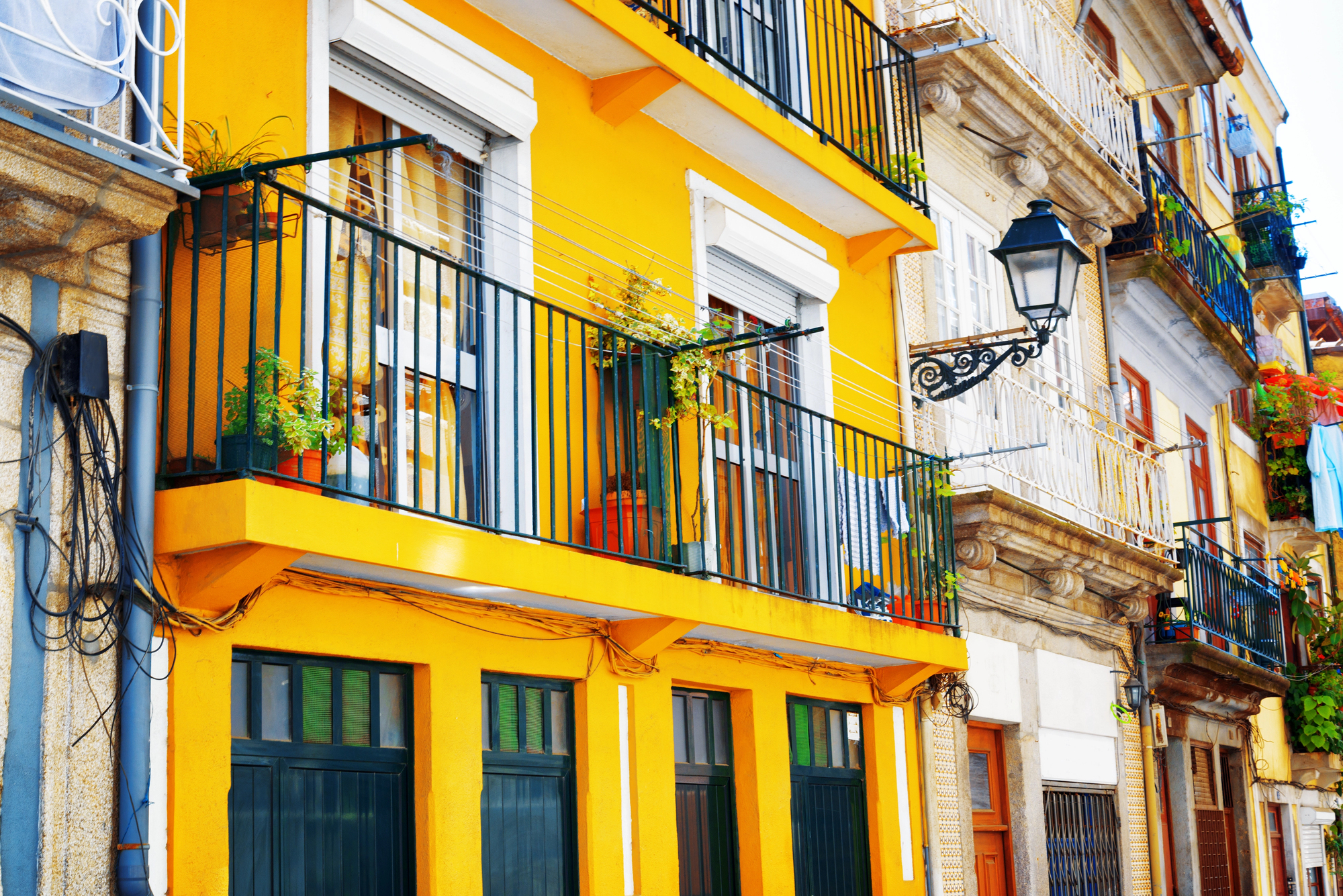 3 Nights Historical Port, plus Aveiro City Tour - From Lisbon.