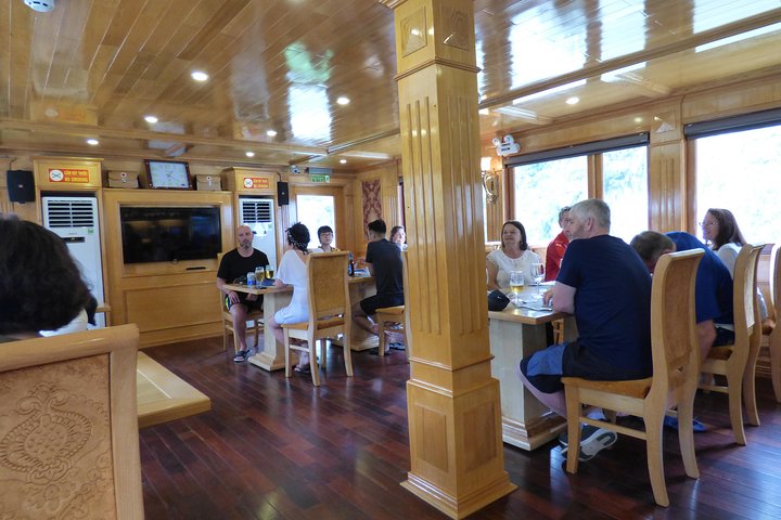 restaurant in Cruise