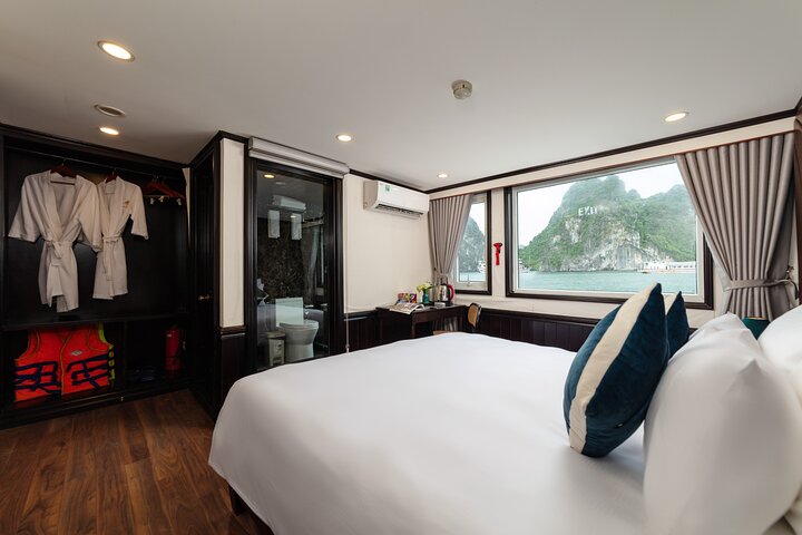 5-STAR Amanda Cruise - Ha Long Bay Explorer - 2 Days 1 Night