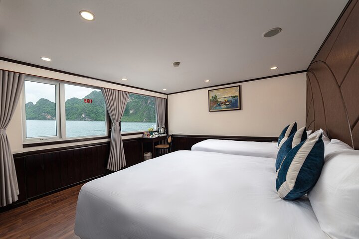 5 Star Amanda Cruise - Luxury Overnight Cruise Halong Bay (2D1N)