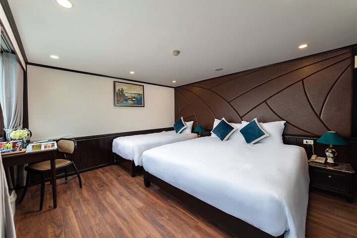 5 Star Amanda Cruise - Luxury Overnight Cruise Halong Bay (2D1N)