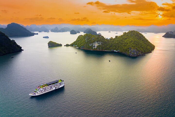 5 STAR CRUISE - Amanda Cruises - Halong Bay 2day1night