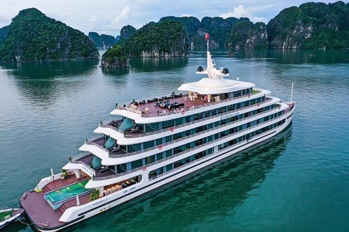 Catherine Cruises – 2D1N Ha Long Bay 6-Star Luxury Tour