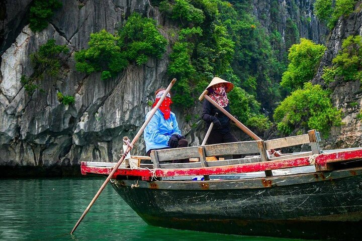 Catherine Cruises – 2D1N Ha Long Bay 6-Star Luxury Tour