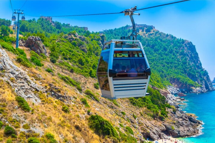 Alanya City Tour with Boat Tour, Cable Car and Lunch at Dimçay