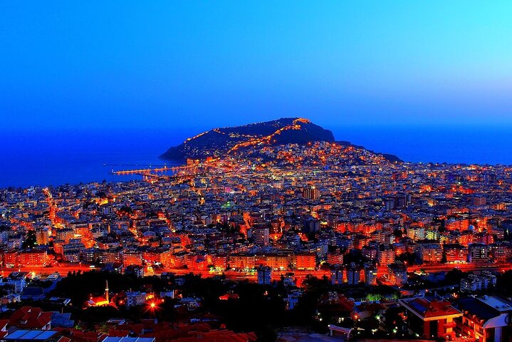 Alanya Night Safari with Boat Trip and Dinner at Dimçay River