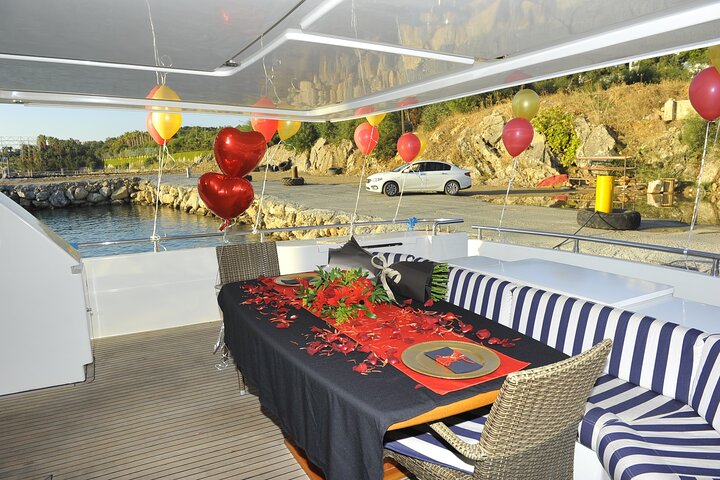 All-Inclusive Private Luxury Yacht Tour in Alanya.
