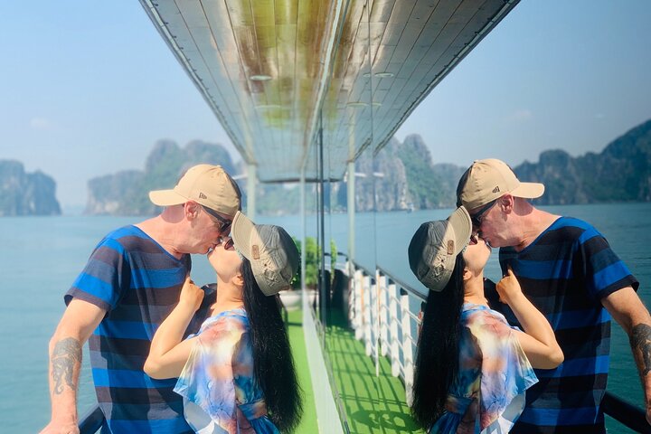 Amazing Cruise- Luxury Day Tour from Ha Long Bay